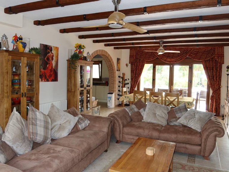 Villa for Sale in Orihuela, Alicante 11