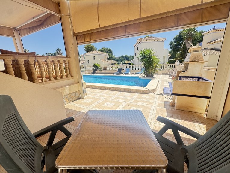 Villa for Sale in Las Ramblas, Alicante 32