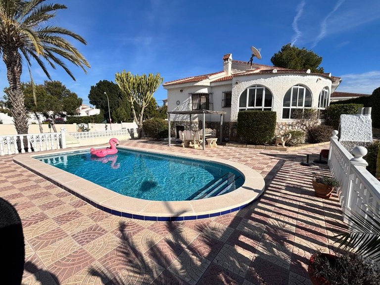 Villa for Sale in Ciudad Quesada, Alicante 1