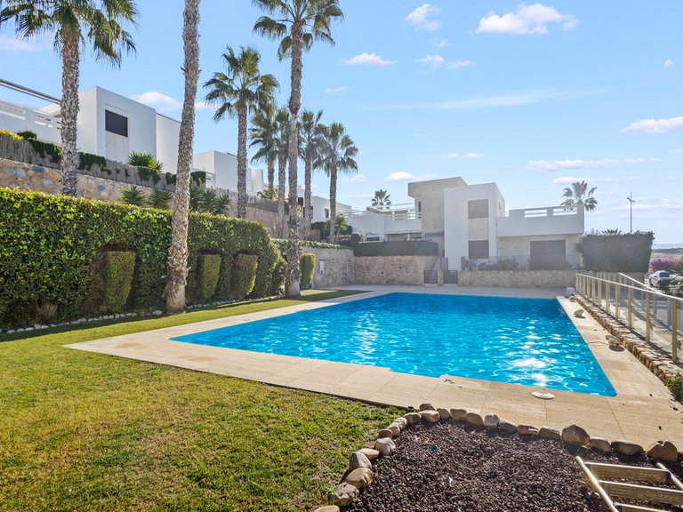 Villa for Sale in Algorfa, Alicante 9