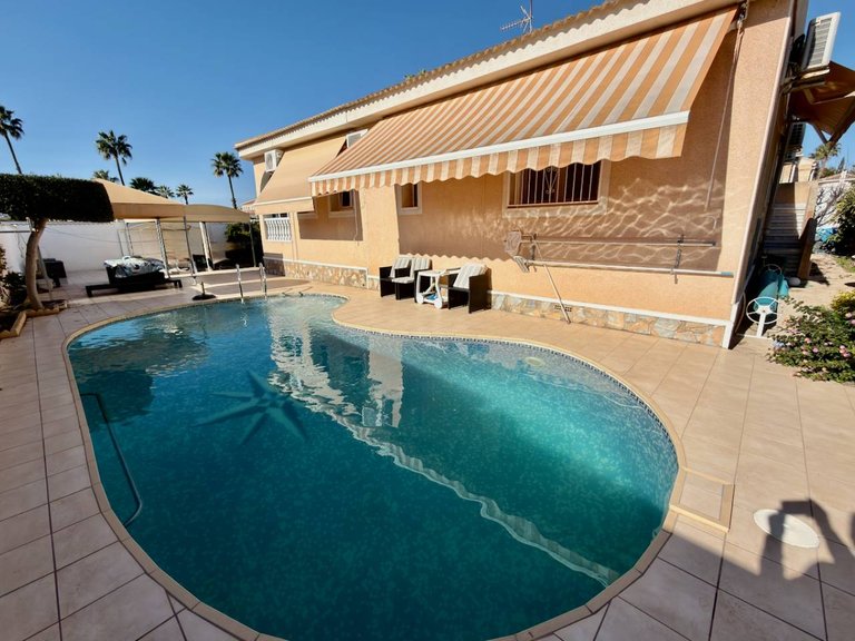 Villa for Sale in Ciudad Quesada, Alicante 1