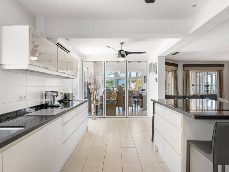Country House for Sale in Catral, Alicante 2