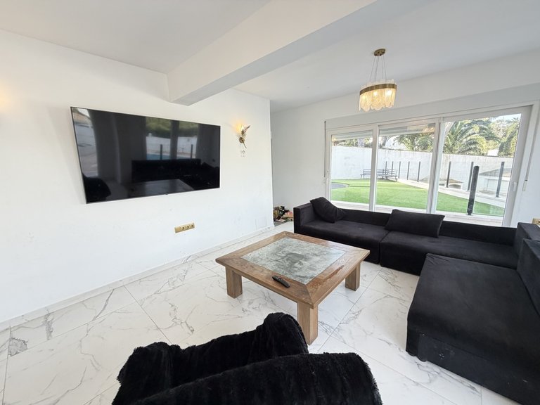 Villa for Sale in Villamartin, Alicante 8