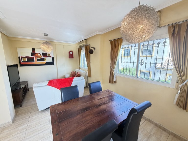 Town House for Sale in Villamartin, Alicante 4