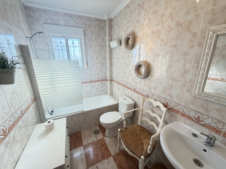 Town House for Sale in Villamartin, Alicante 10