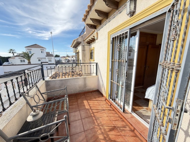 Town House for Sale in Villamartin, Alicante 14