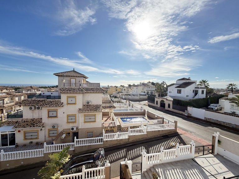 Town House for Sale in Villamartin, Alicante 17