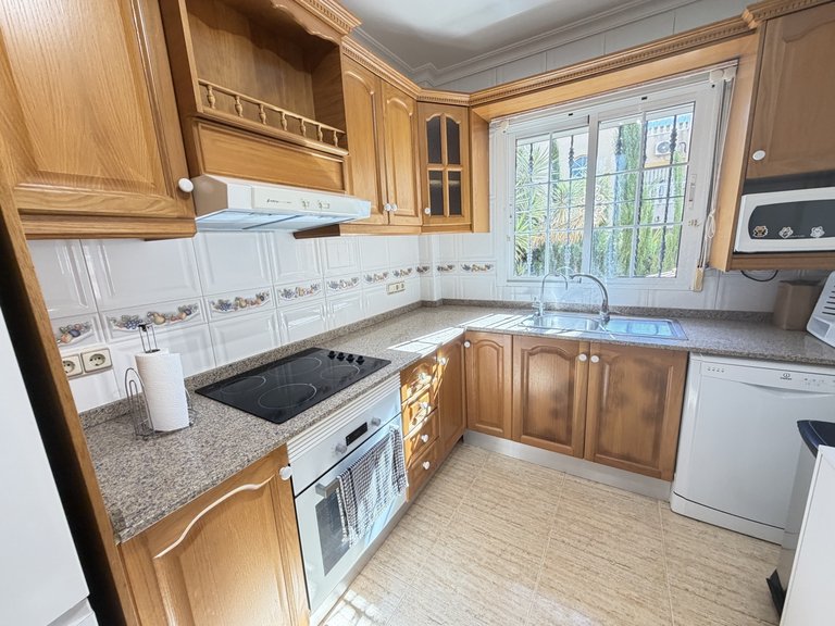 Villa for Sale in Villamartin, Alicante 16