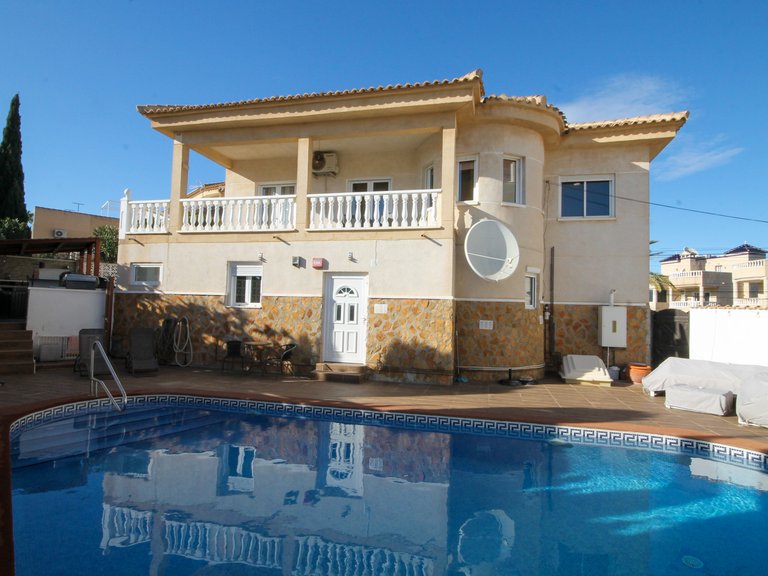 Villa for Sale in San Miguel De Salinas, Alicante 1