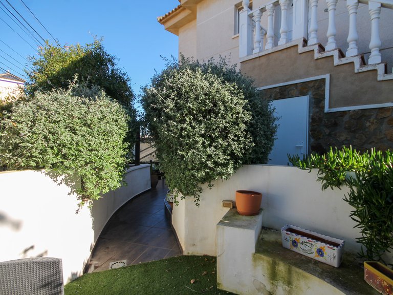Villa for Sale in San Miguel De Salinas, Alicante 38