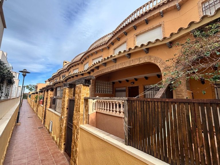 Town House for Sale in Guardamar Del Segura, Alicante 1