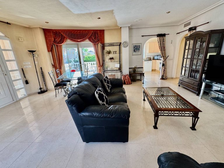 Villa for Sale in Benferri, Alicante 5