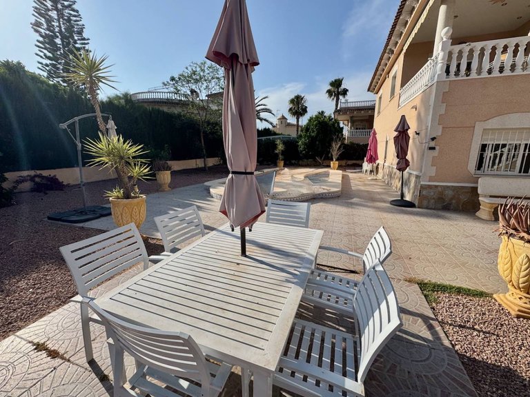 Villa for Sale in Benferri, Alicante 21