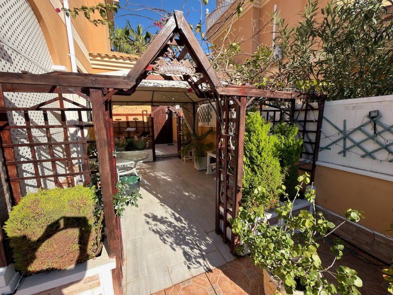 Villa for Sale in Algorfa, Alicante 11