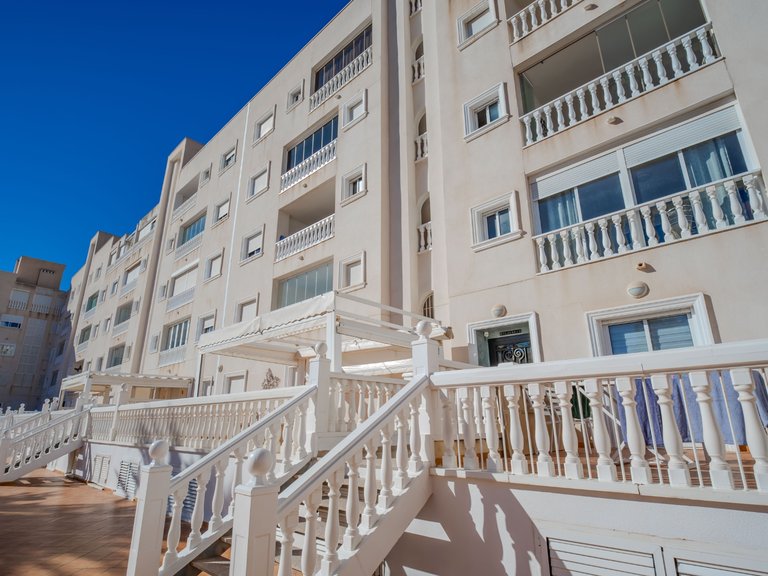 Apartment for Sale in Guardamar Del Segura, Alicante 25