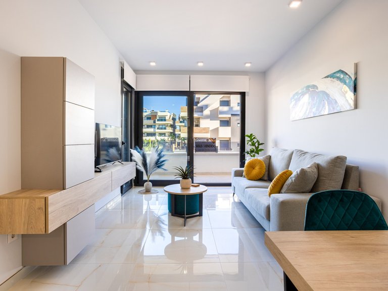 Apartment for Sale in Los Altos, Alicante 9