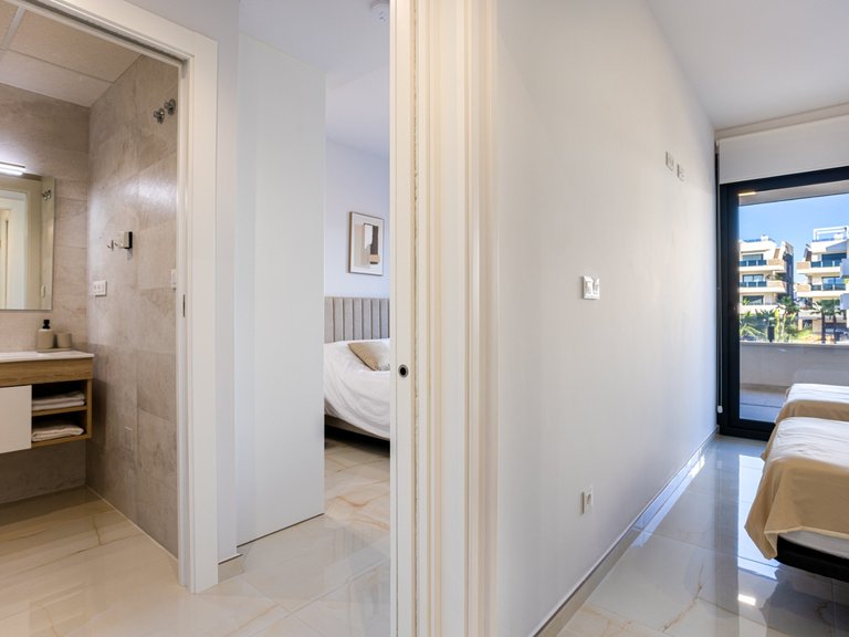 Apartment for Sale in Los Altos, Alicante 16