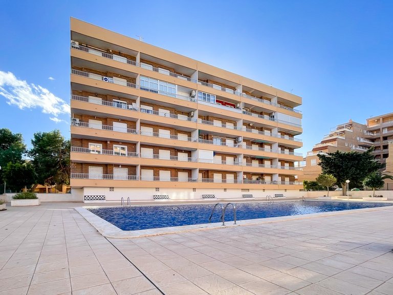 Apartment for Sale in Punta Prima, Alicante 22