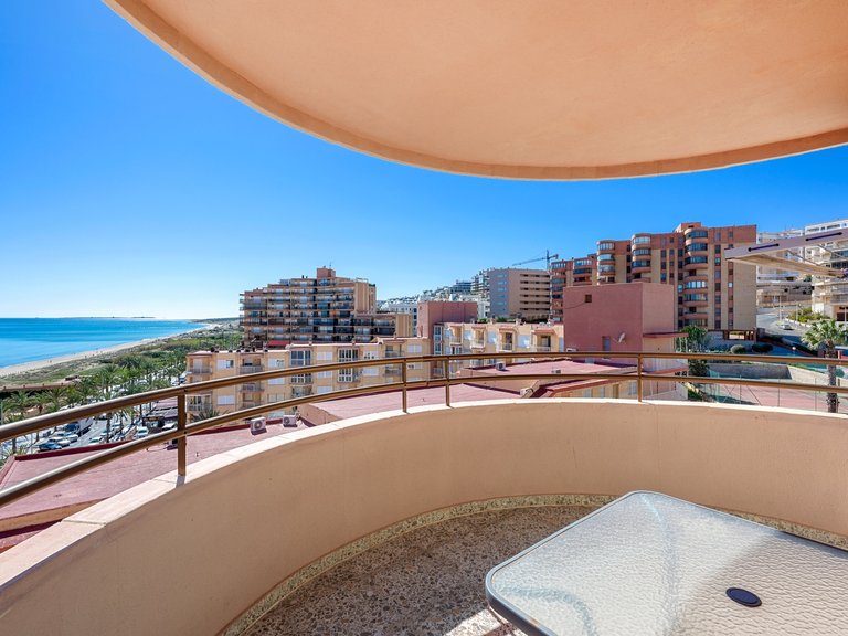Apartment for Sale in Arenales Del Sol, Alicante 2