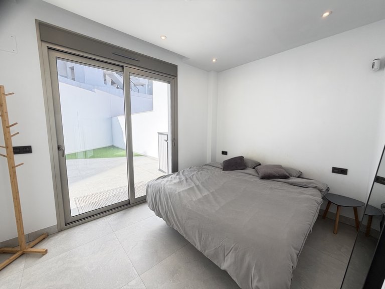 Villa for Sale in Villamartin, Alicante 12