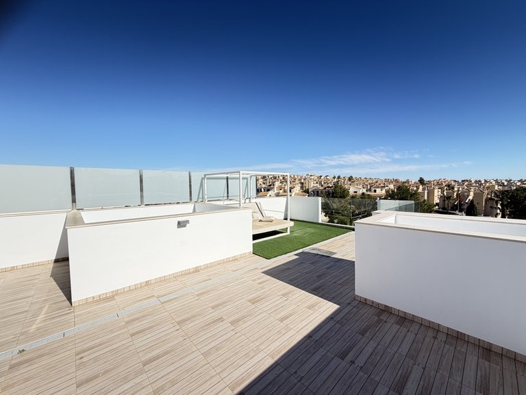 Villa for Sale in Villamartin, Alicante 26