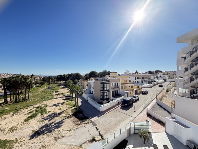 Villa for Sale in Villamartin, Alicante 32