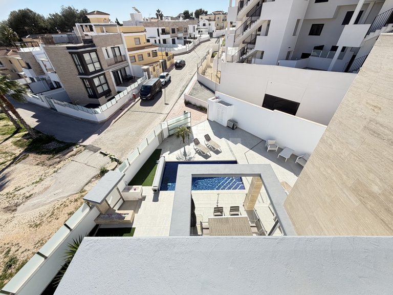 Villa for Sale in Villamartin, Alicante 33