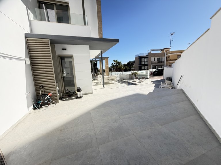 Villa for Sale in Villamartin, Alicante 42