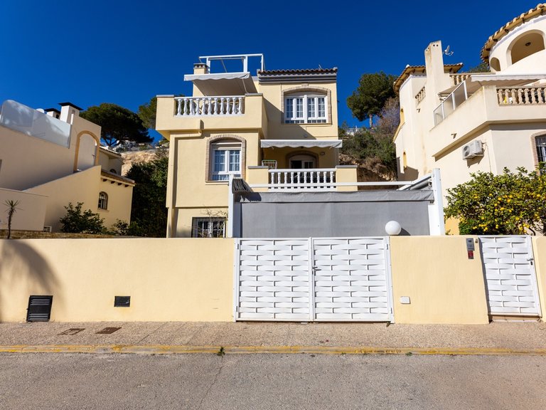 Villa for Sale in Las Ramblas, Alicante 1