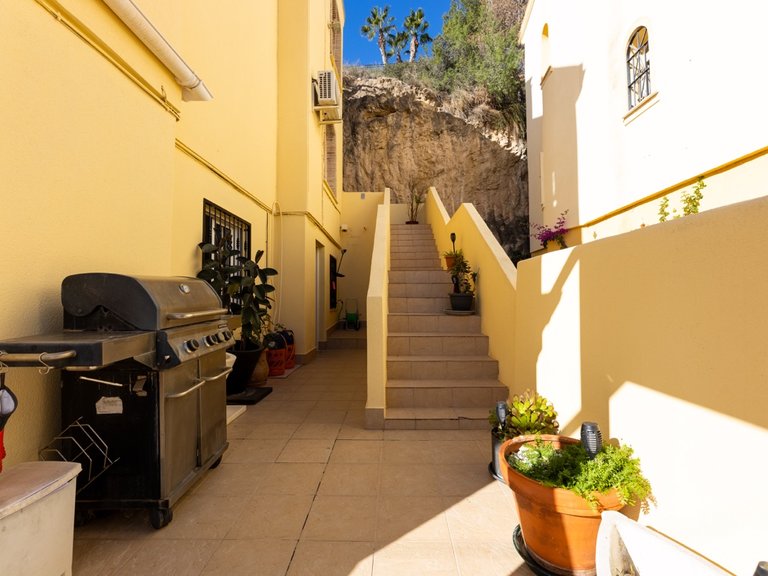 Villa for Sale in Las Ramblas, Alicante 38