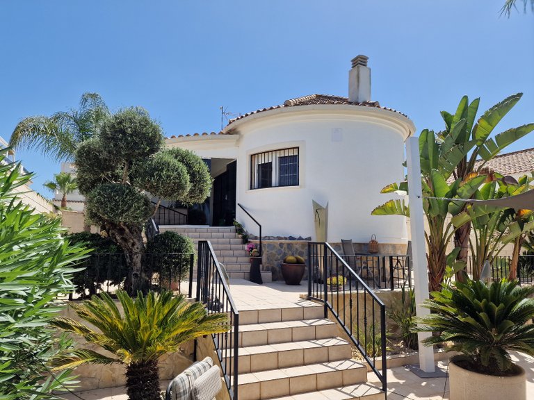 Villa for Sale in San Fulgencio, Alicante 1