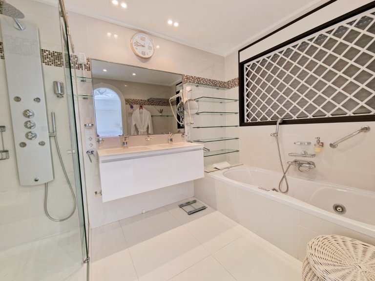 Apartment for Sale in Guardamar Del Segura, Alicante 16