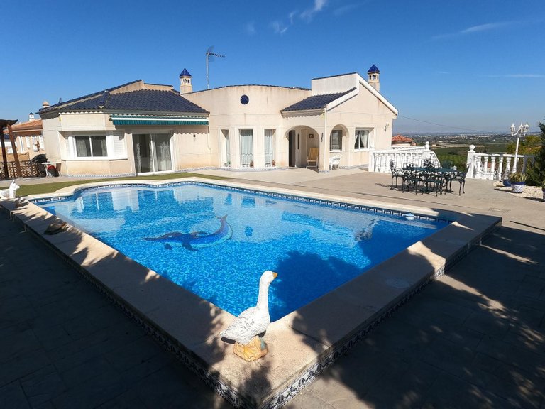 Villa for Sale in Algorfa, Alicante 1