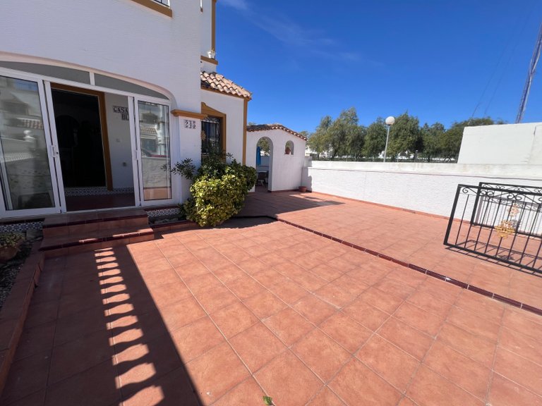 Villa for Sale in Entre Naranjo - Vistabella Golf, Alicante 4