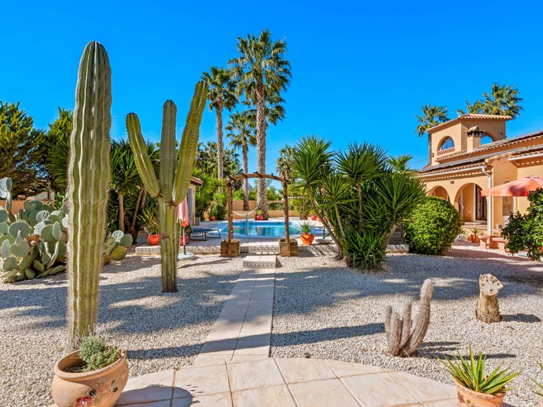Country House for Sale in Rafal, Alicante 4