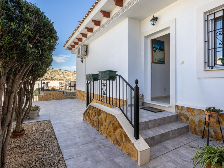 Villa for Sale in Bigastro, Alicante 3