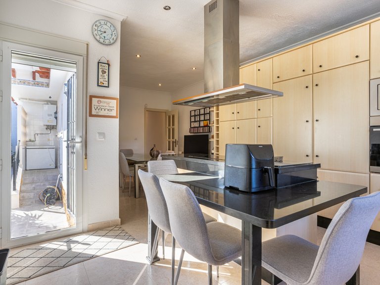 Villa for Sale in Bigastro, Alicante 16