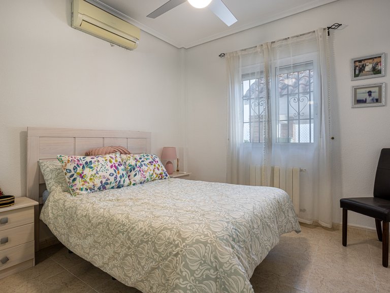 Villa for Sale in Bigastro, Alicante 19