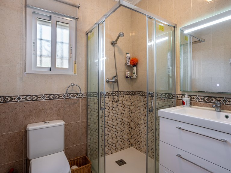 Villa for Sale in Bigastro, Alicante 24