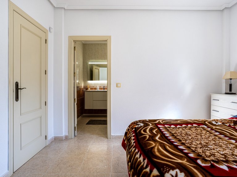 Villa for Sale in Bigastro, Alicante 25