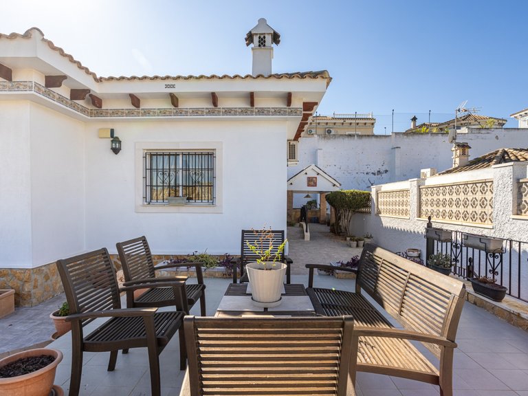 Villa for Sale in Bigastro, Alicante 33