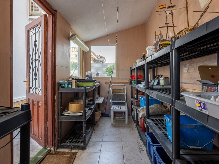 Villa for Sale in Bigastro, Alicante 40