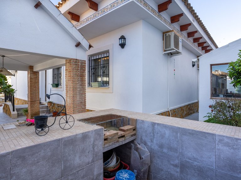 Villa for Sale in Bigastro, Alicante 41