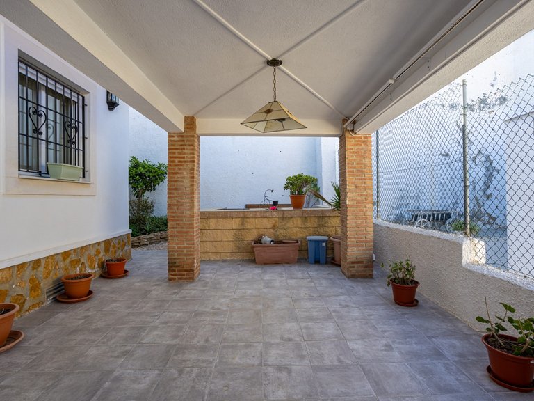 Villa for Sale in Bigastro, Alicante 44