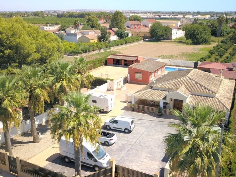 Villa for Sale in Las Heredades, Alicante 40