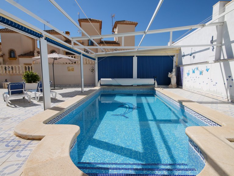 Villa for Sale in Villamartin, Alicante 2