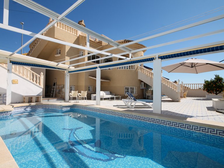 Villa for Sale in Villamartin, Alicante 47