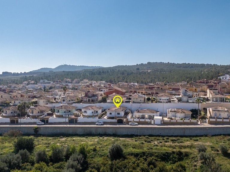 Villa for Sale in Bigastro, Alicante 48