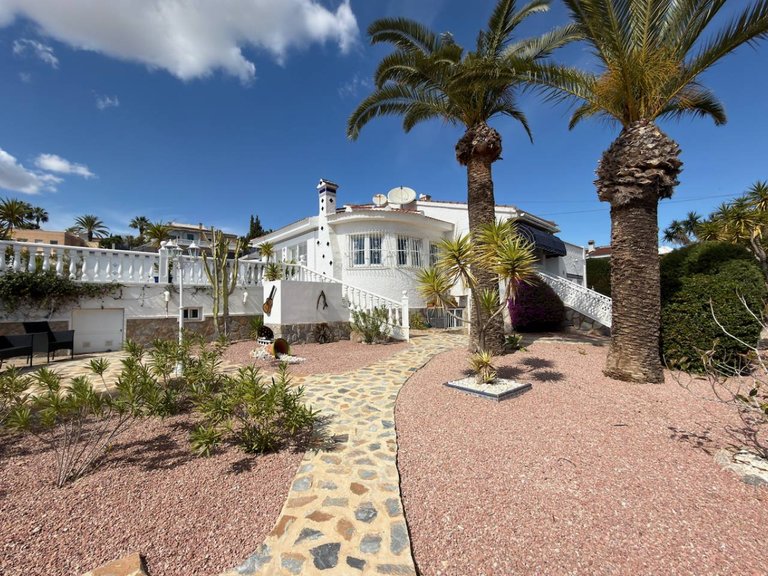 Villa for Sale in Ciudad Quesada, Alicante 1