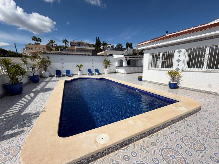 Villa for Sale in Ciudad Quesada, Alicante 2